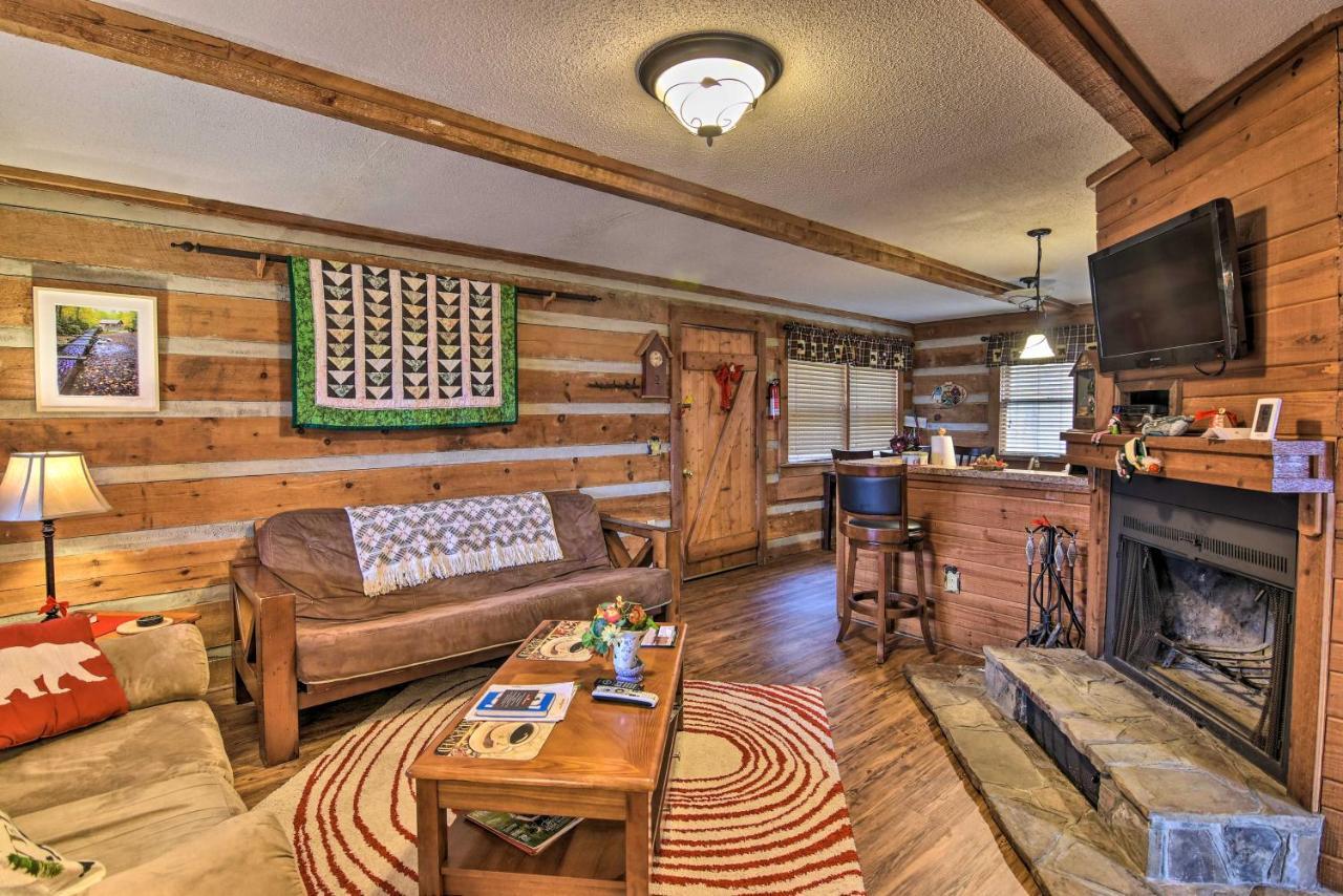 Cozy Cabin With Hot Tub And Smoky Mountain Views! Vila Bryson City Exterior foto